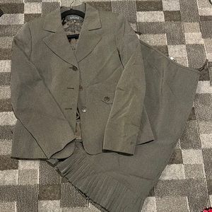 KASPER women’s skirt suit size 10